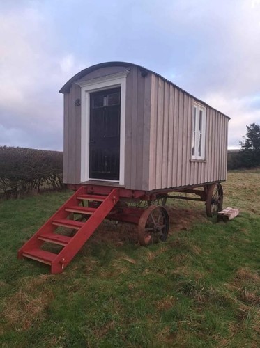 Shepherds hut glamping pod - shepherds,